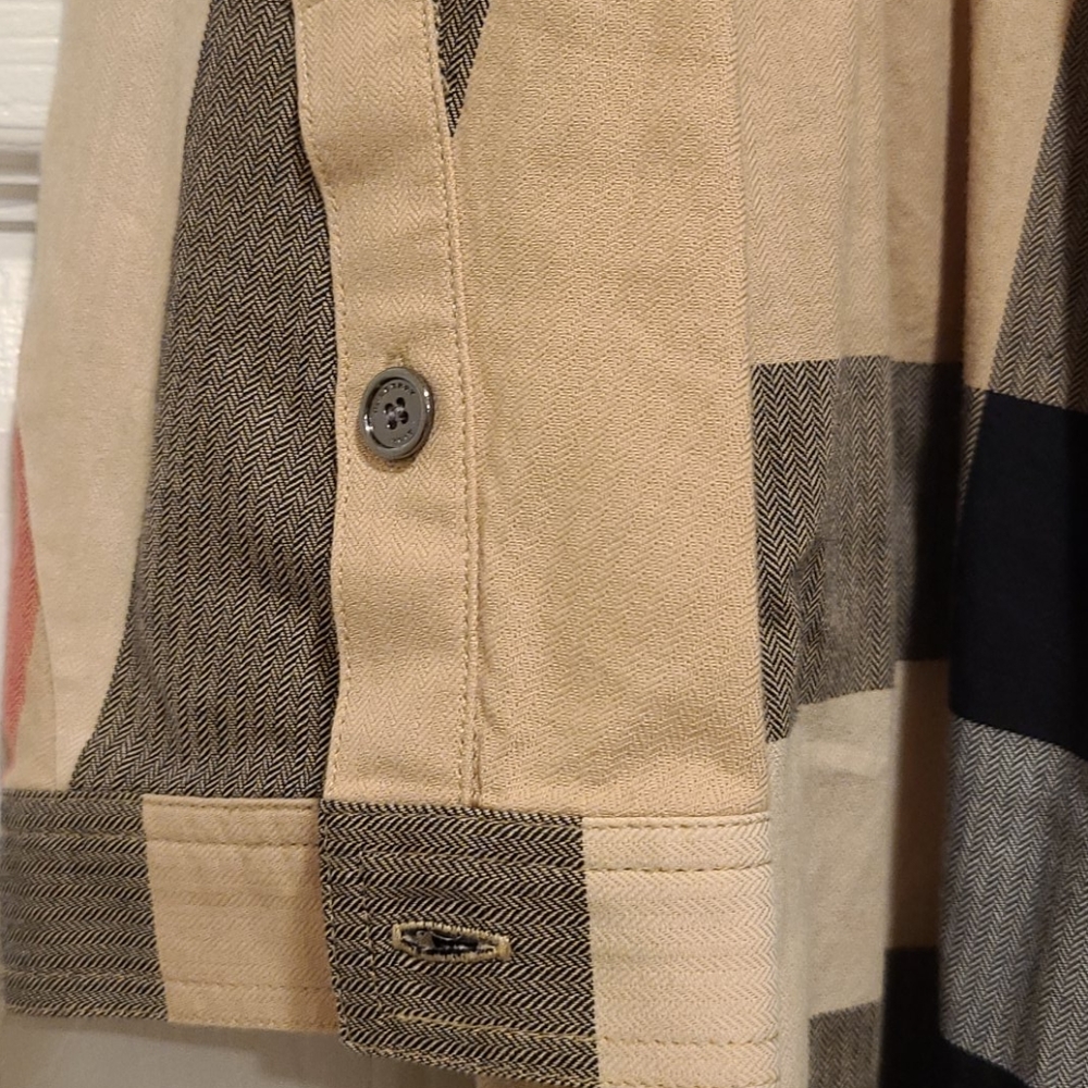 Burberry Beige Nova Check Button-Front Tunic with Black and Red Plaid - Picture 4 of 6